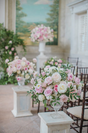 Elegant Pastel Bliss Centrepiece Illuminating Toronto Wedding Tables with Softly-Hued Floral Elegance in Vaughan