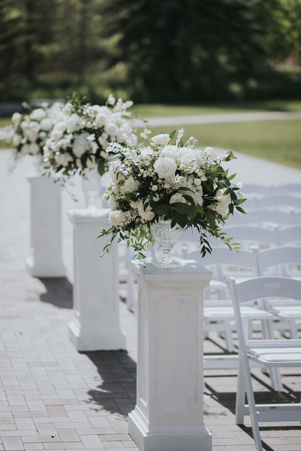 Captivating centrepiece from the Forest Wonderland Collection, evoking the mystical heart of a dense forest.